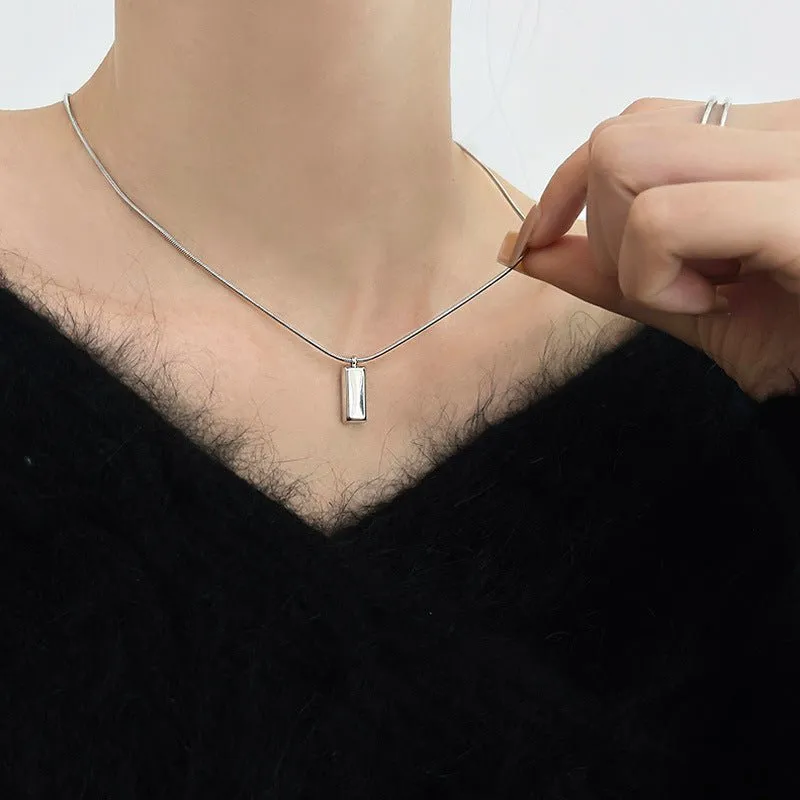 Graceful Silver Necklace